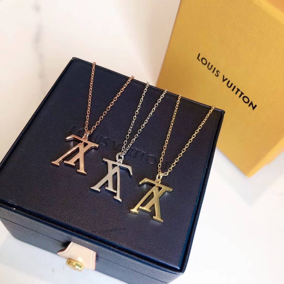 7 Star L0vis Vvtt0n Necklace