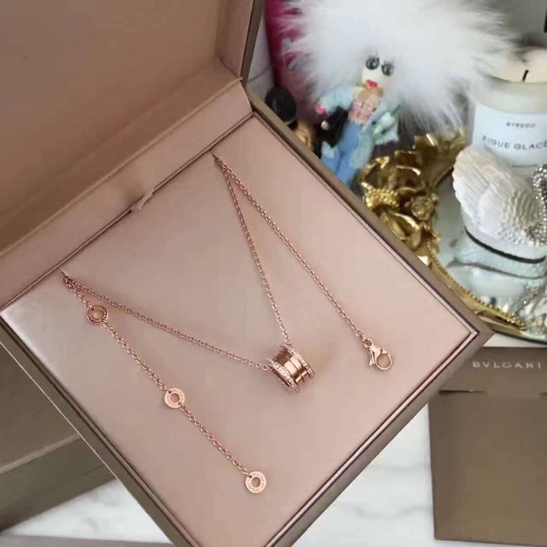 Fake Bv1g*ai Logo Necklace