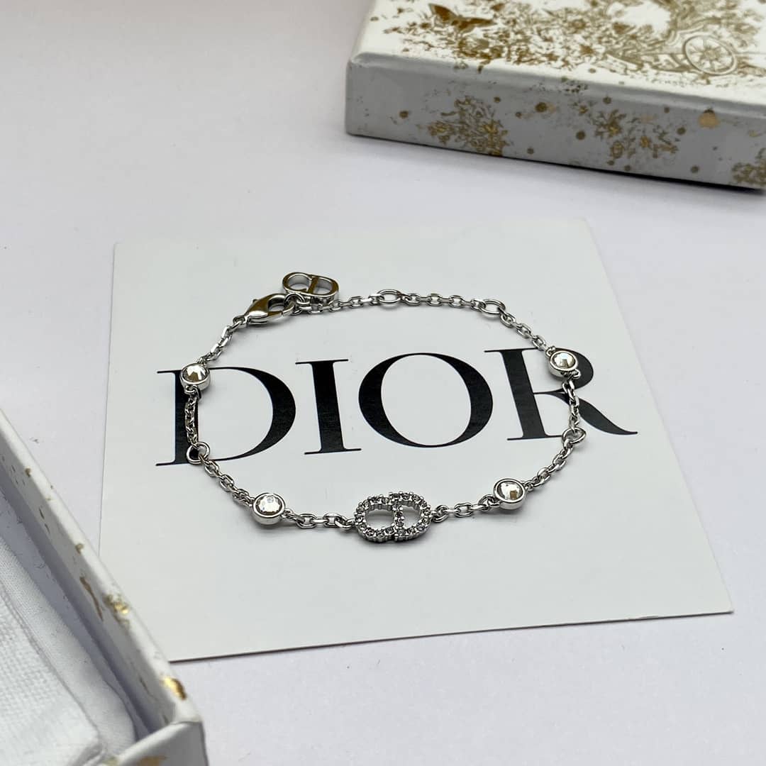 Best Chr1st1an D10r Classic Bracelet