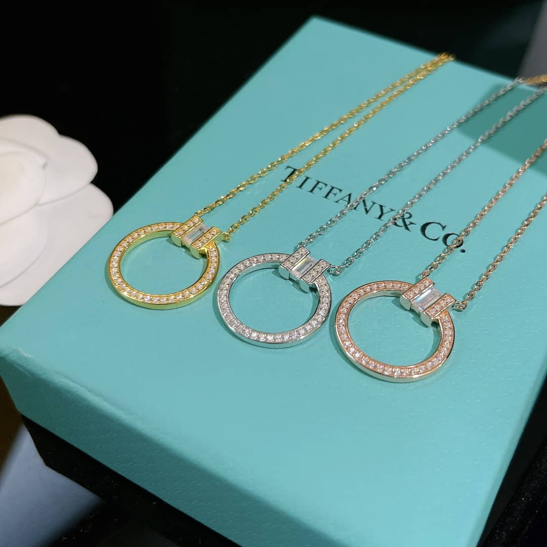 Knockoff T*f*ny Logo Necklace