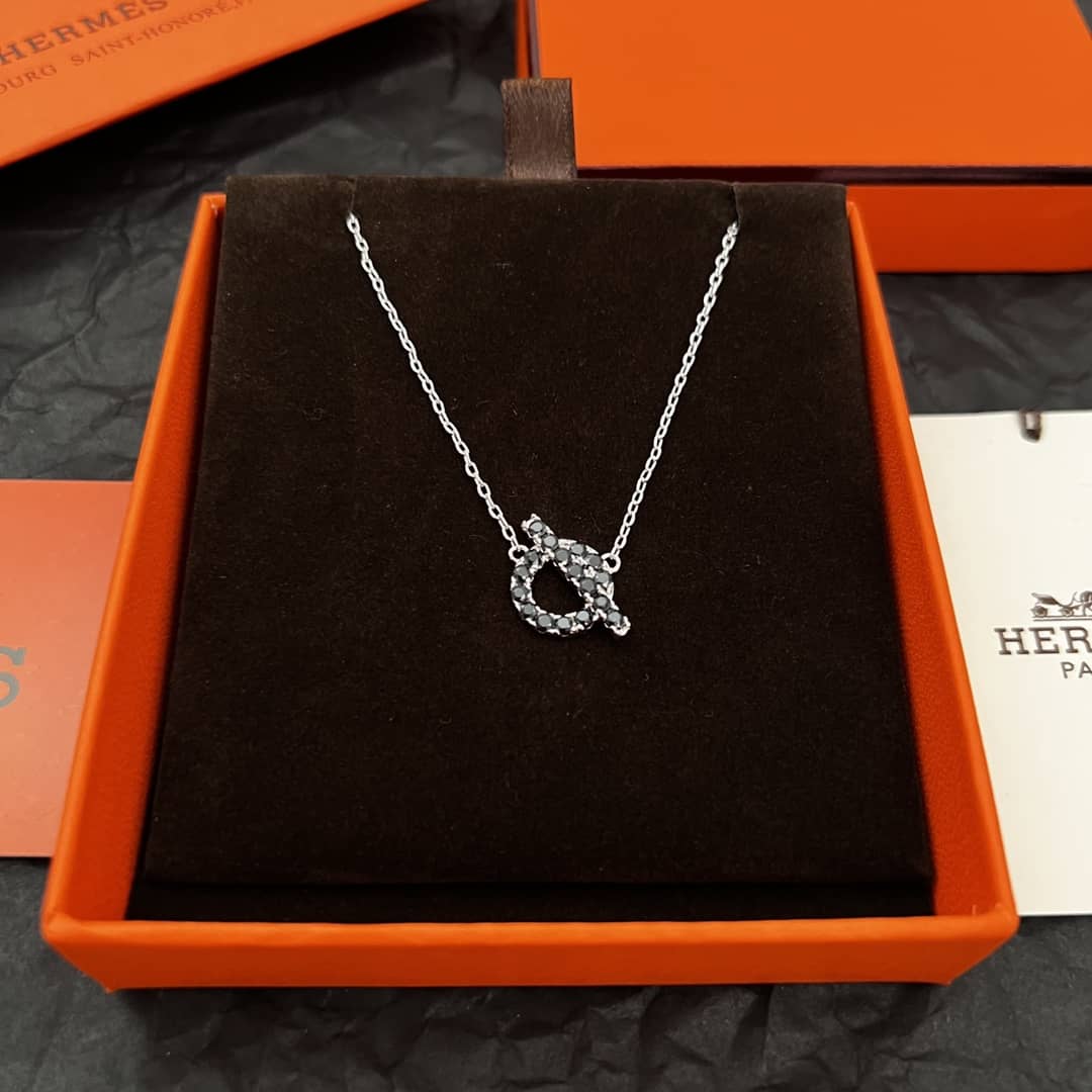 Replica H**me5 Necklace
