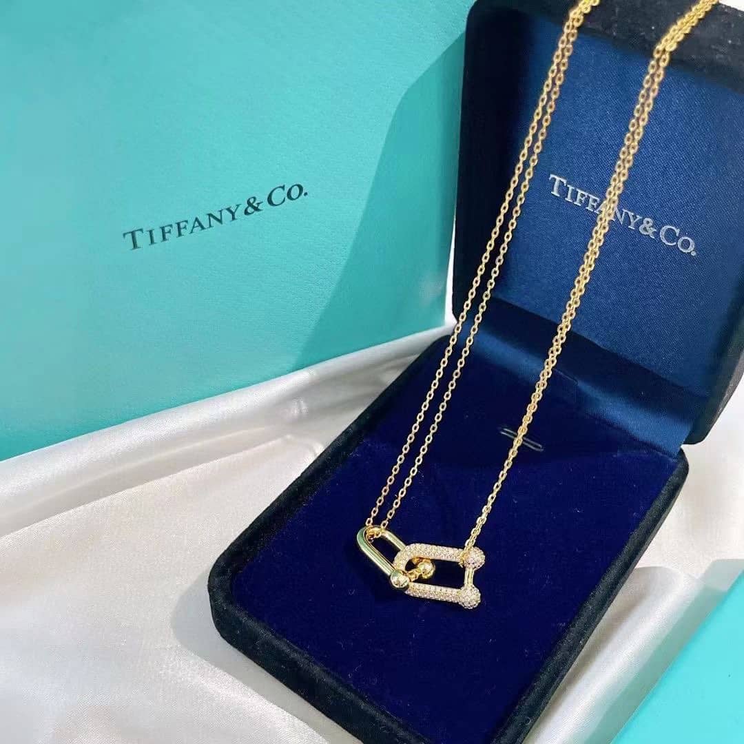 T*f*ny Necklace For Sale