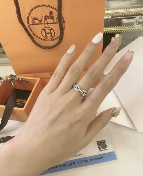 Knockoff H**me5 Logo Ring