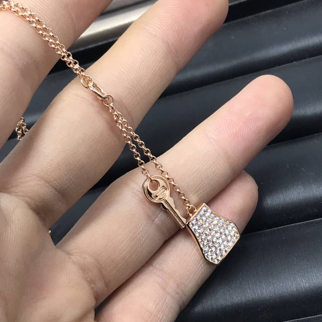 Wholesale H**me5 Logo Necklace
