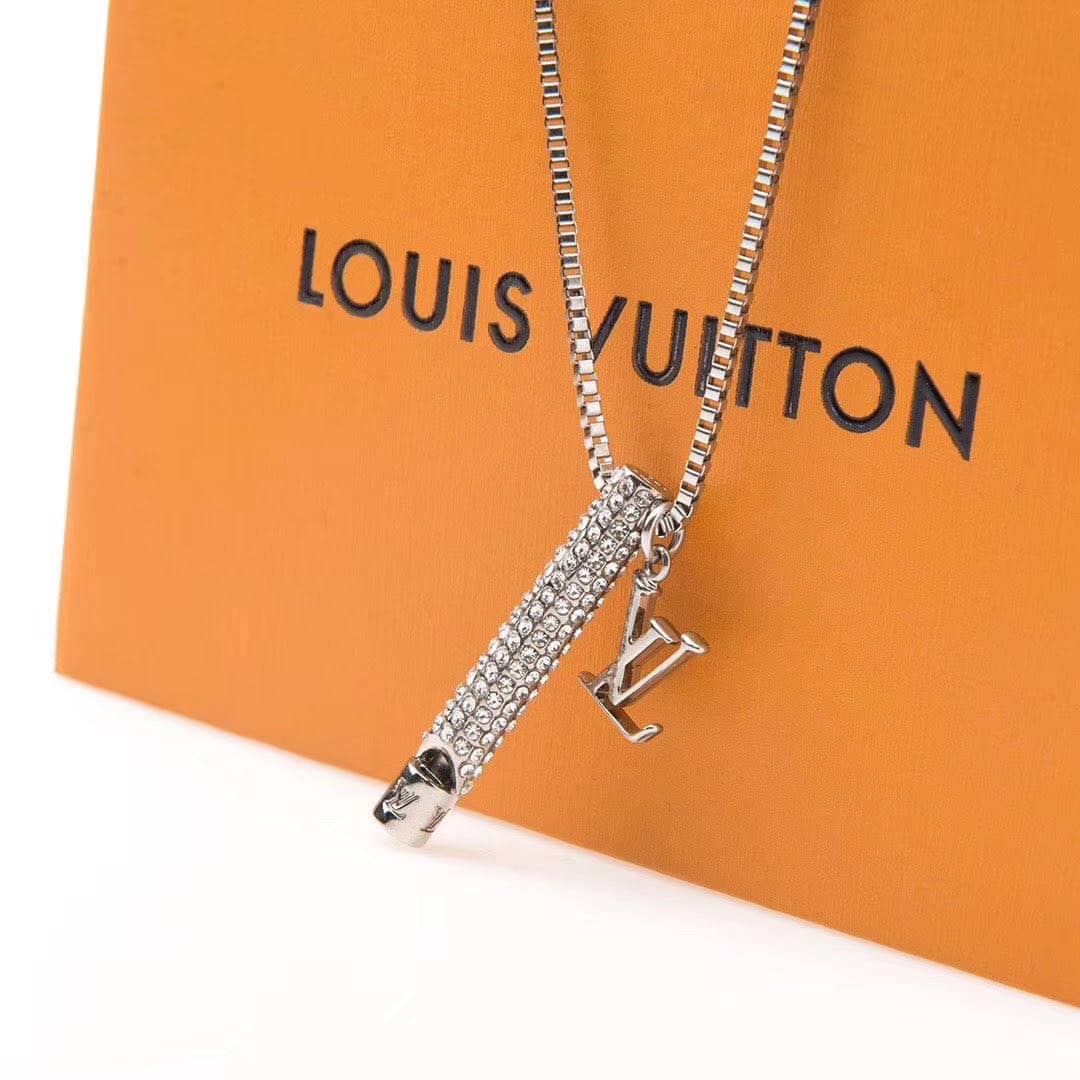 L0vis Vvtt0n Necklace First Copy