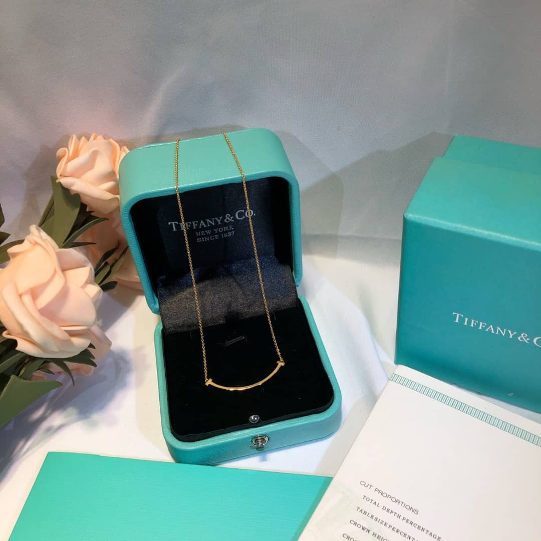 Knockoff T*f*ny Logo Necklace