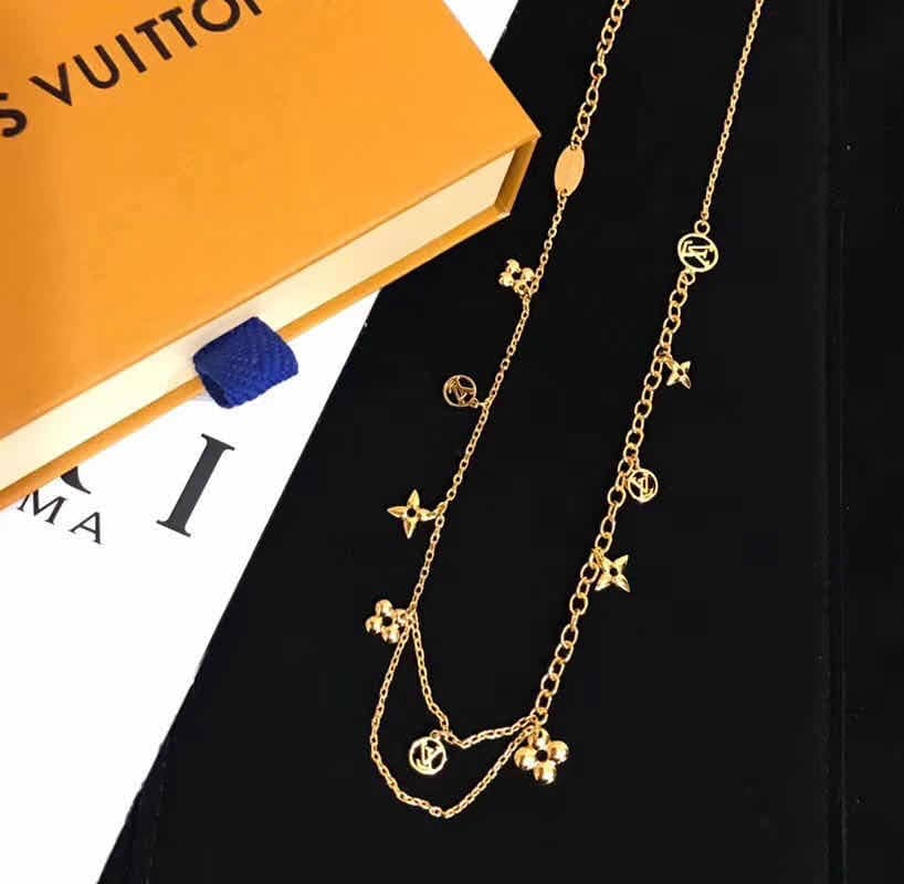 L0vis Vvtt0n Necklace For Sale