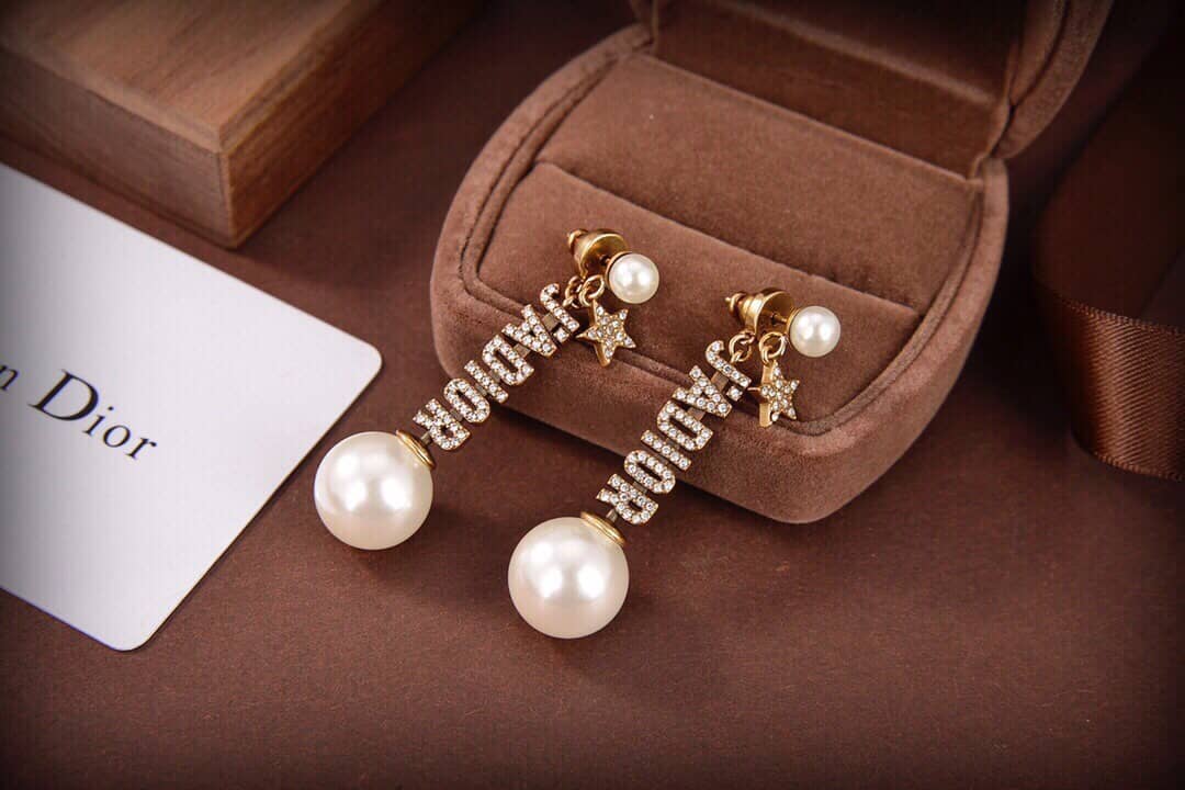 Luxury Chr1st1an D10r Classic AAA+ Earring