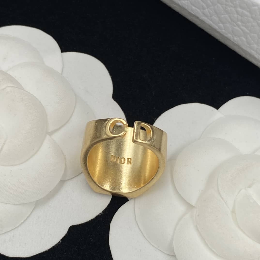7 Star Chr1st1an D10r Ring