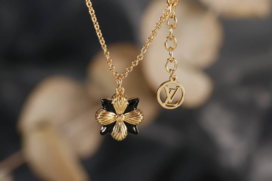 Designer L0vis Vvtt0n Classic Necklace