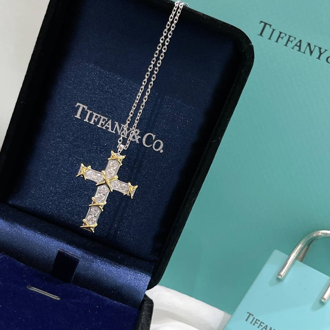 Designer T*f*ny Classic Necklace