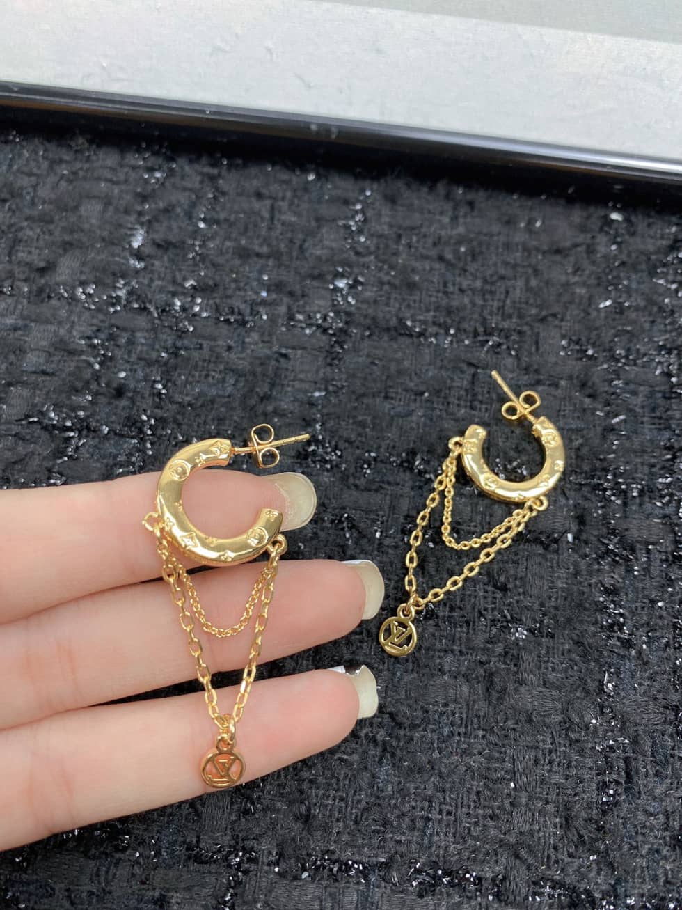Luxury L0vis Vvtt0n Classic AAA+ Earring