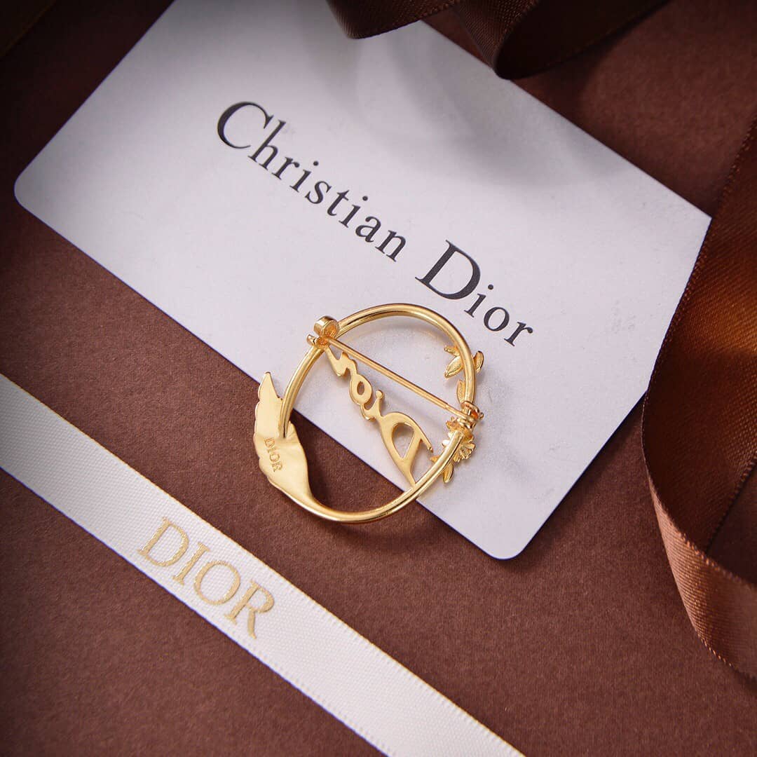 Top Quality Chr1st1an D10r Brooch