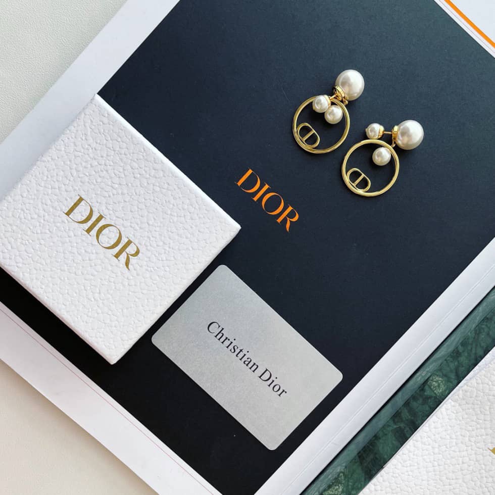 7 Star Chr1st1an D10r Earring