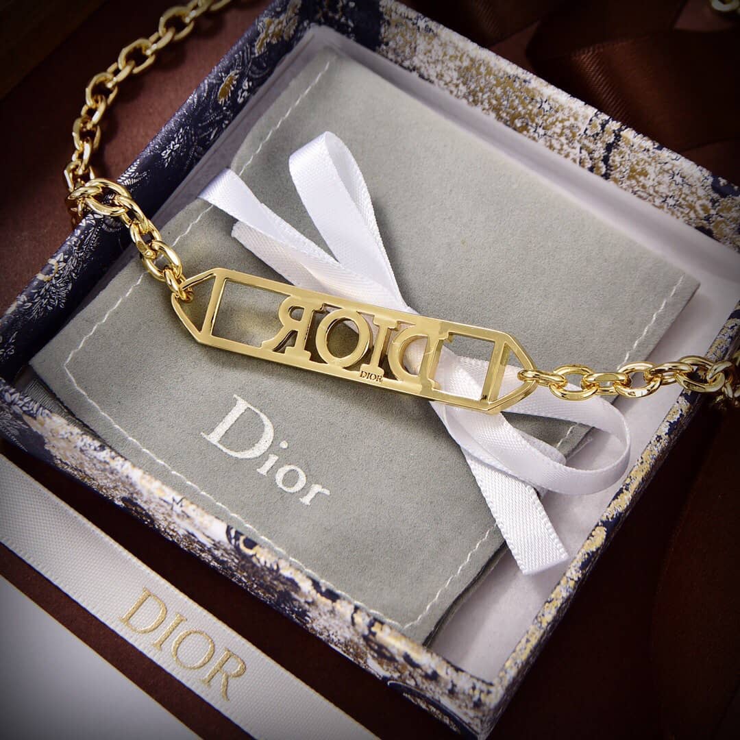 Replica Chr1st1an D10r Necklace