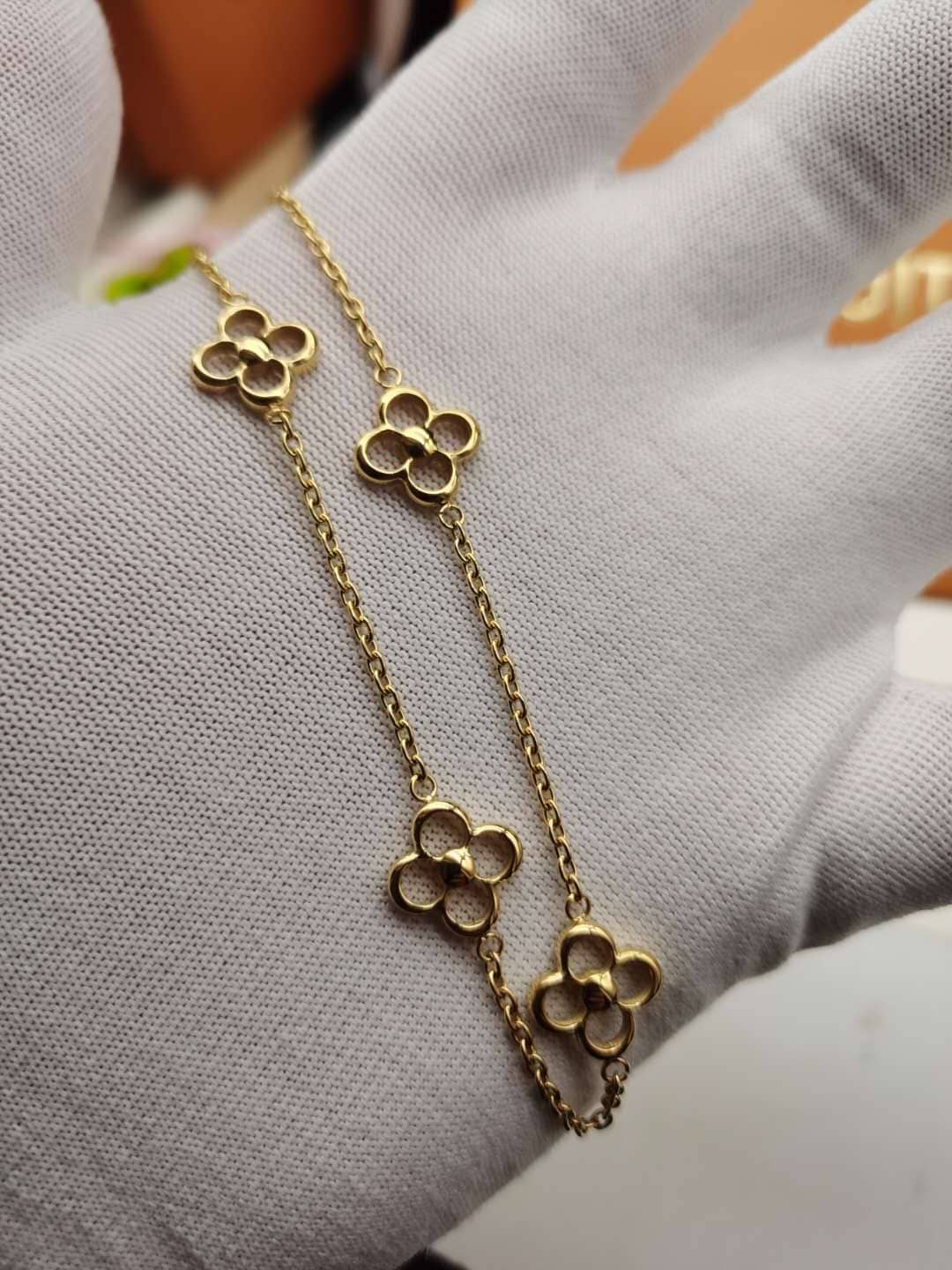 Cheap L0vis Vvtt0n Necklace