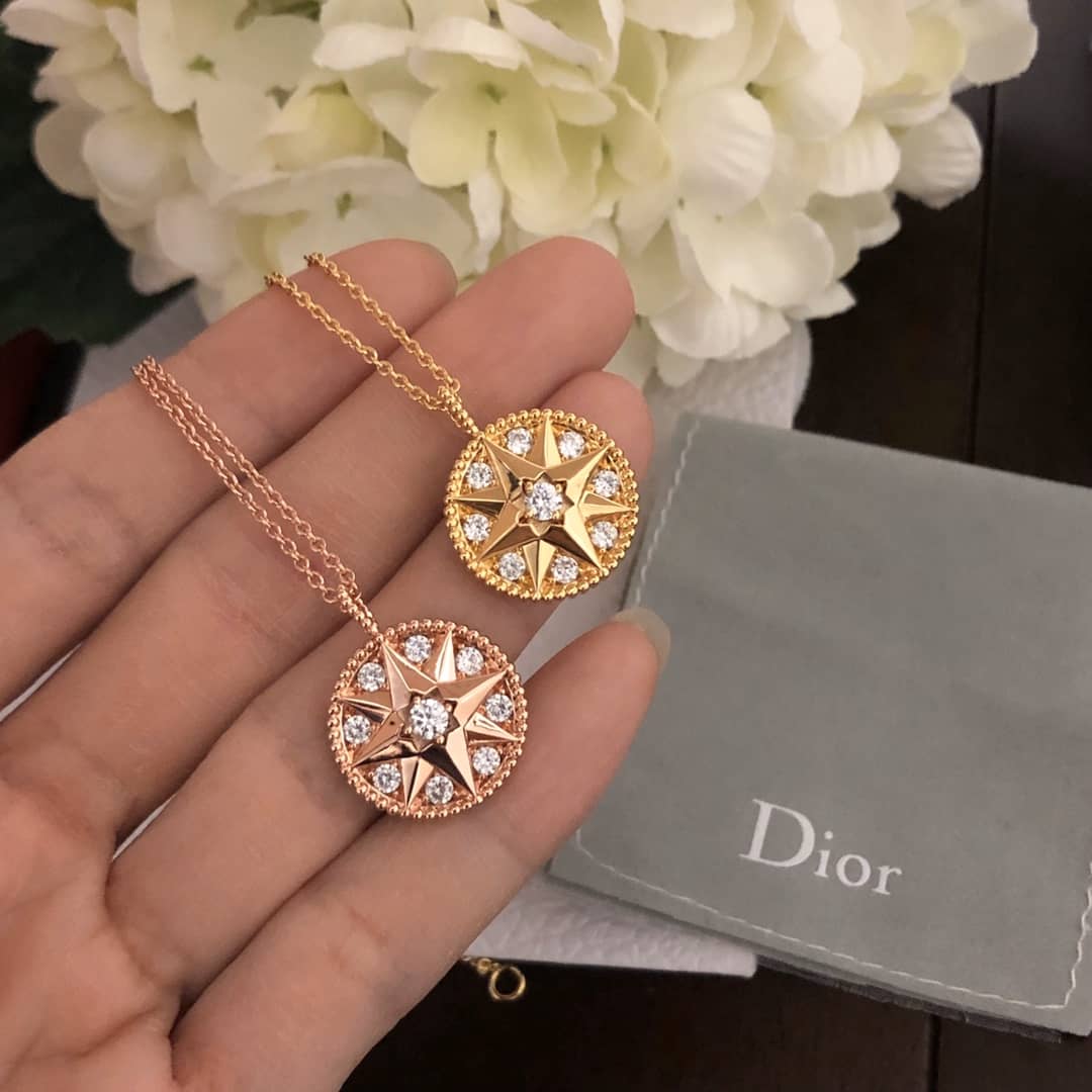 Best Chr1st1an D10r Classic Necklace