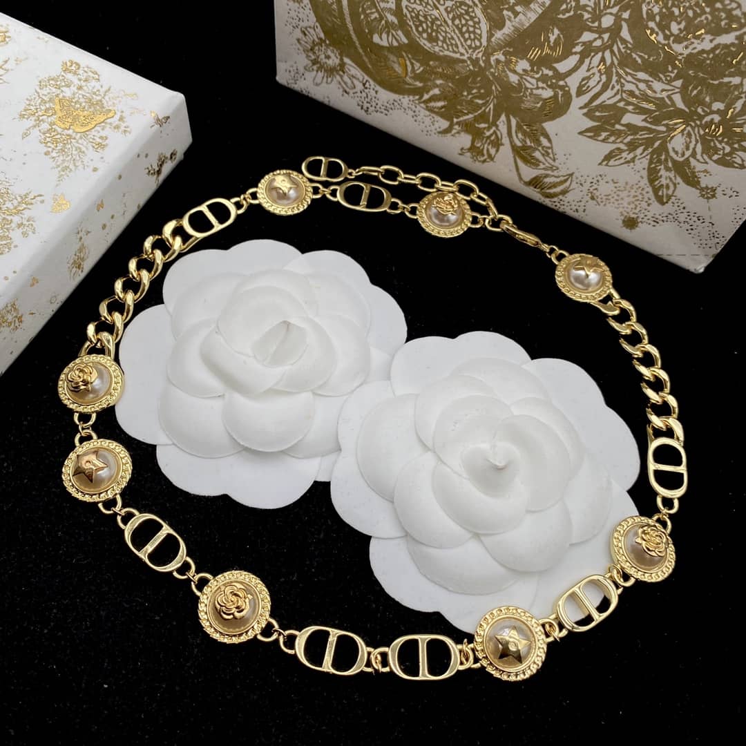 Top Quality Chr1st1an D10r Necklace