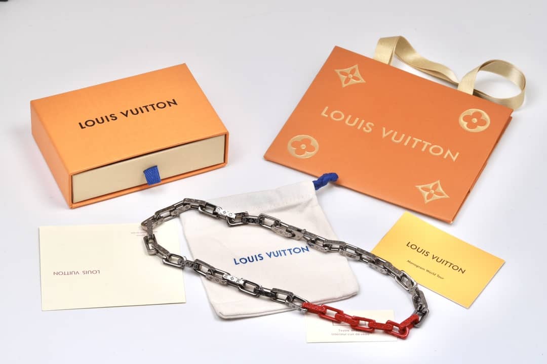 High Quality L0vis Vvtt0n Necklace