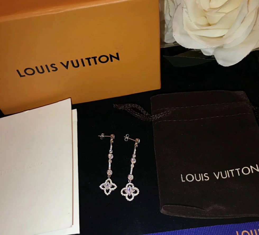 Fake L0vis Vvtt0n Logo Earring