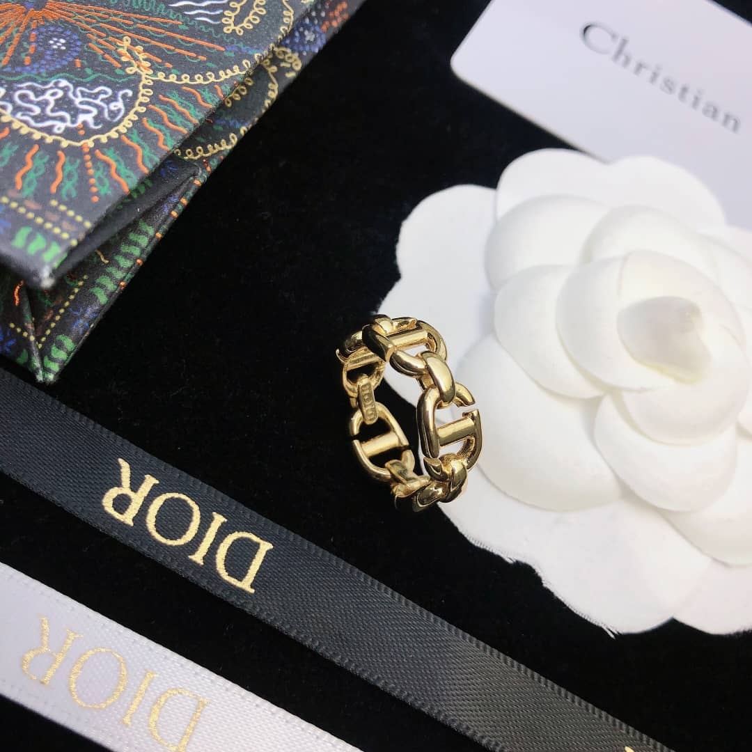 Designer Chr1st1an D10r Classic Ring
