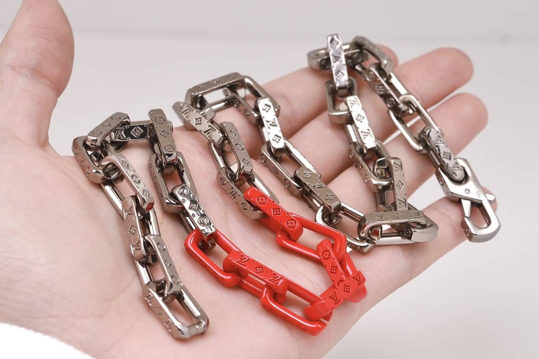 High Quality L0vis Vvtt0n Necklace