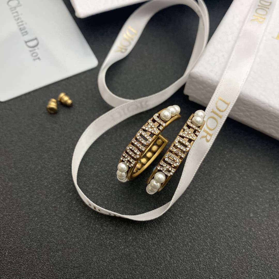 7 Star Chr1st1an D10r Earring
