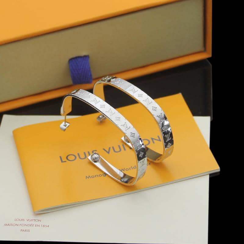 High Quality L0vis Vvtt0n Earring