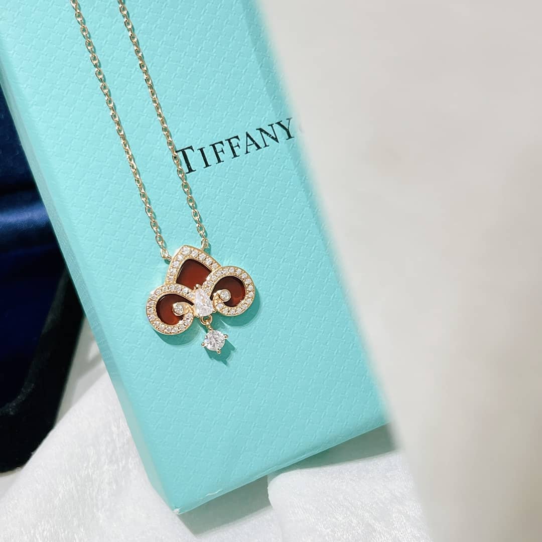 7 Star T*f*ny Necklace