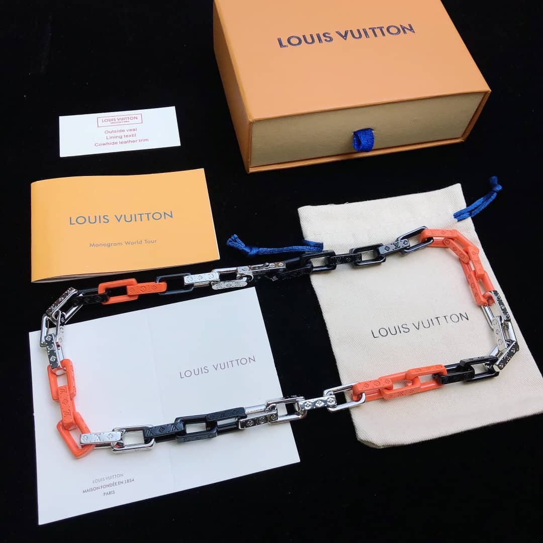 Fake L0vis Vvtt0n Logo Necklace