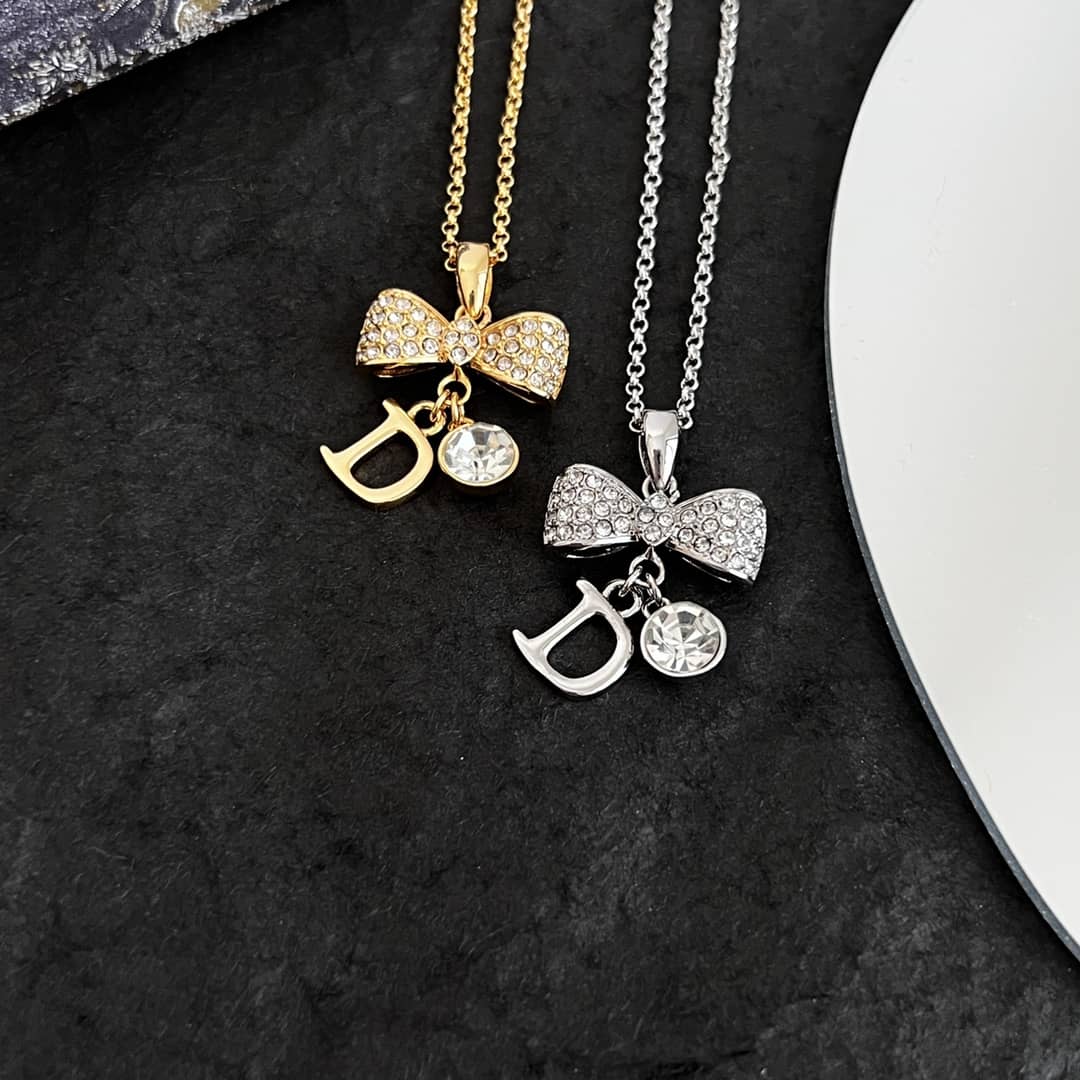 7 Star Chr1st1an D10r Necklace