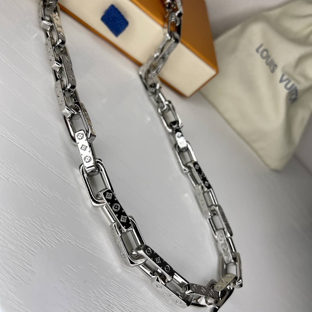 Best L0vis Vvtt0n Classic Necklace