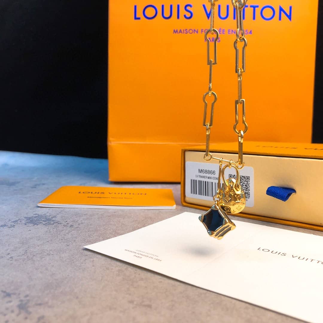 L0vis Vvtt0n Necklace First Copy