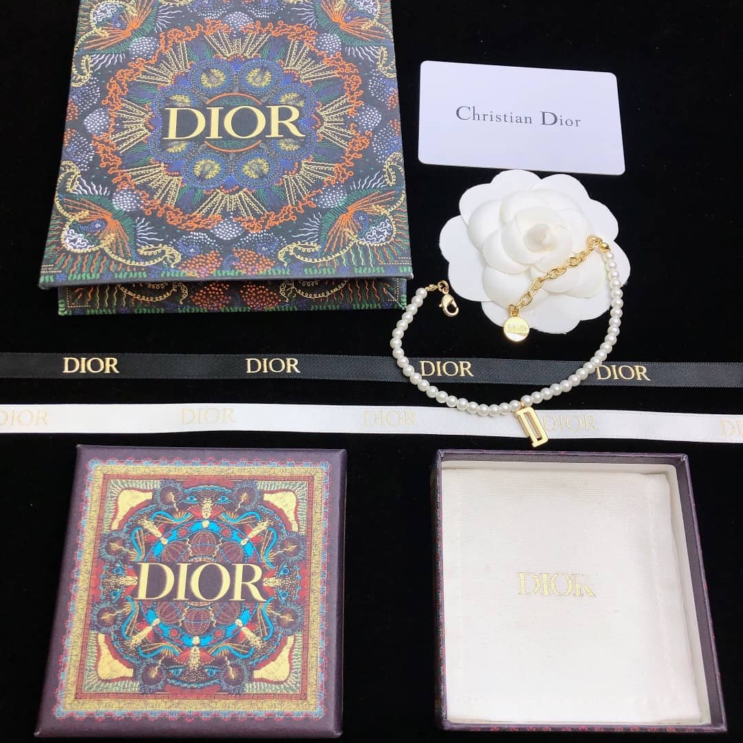 Best Chr1st1an D10r Classic Bracelet