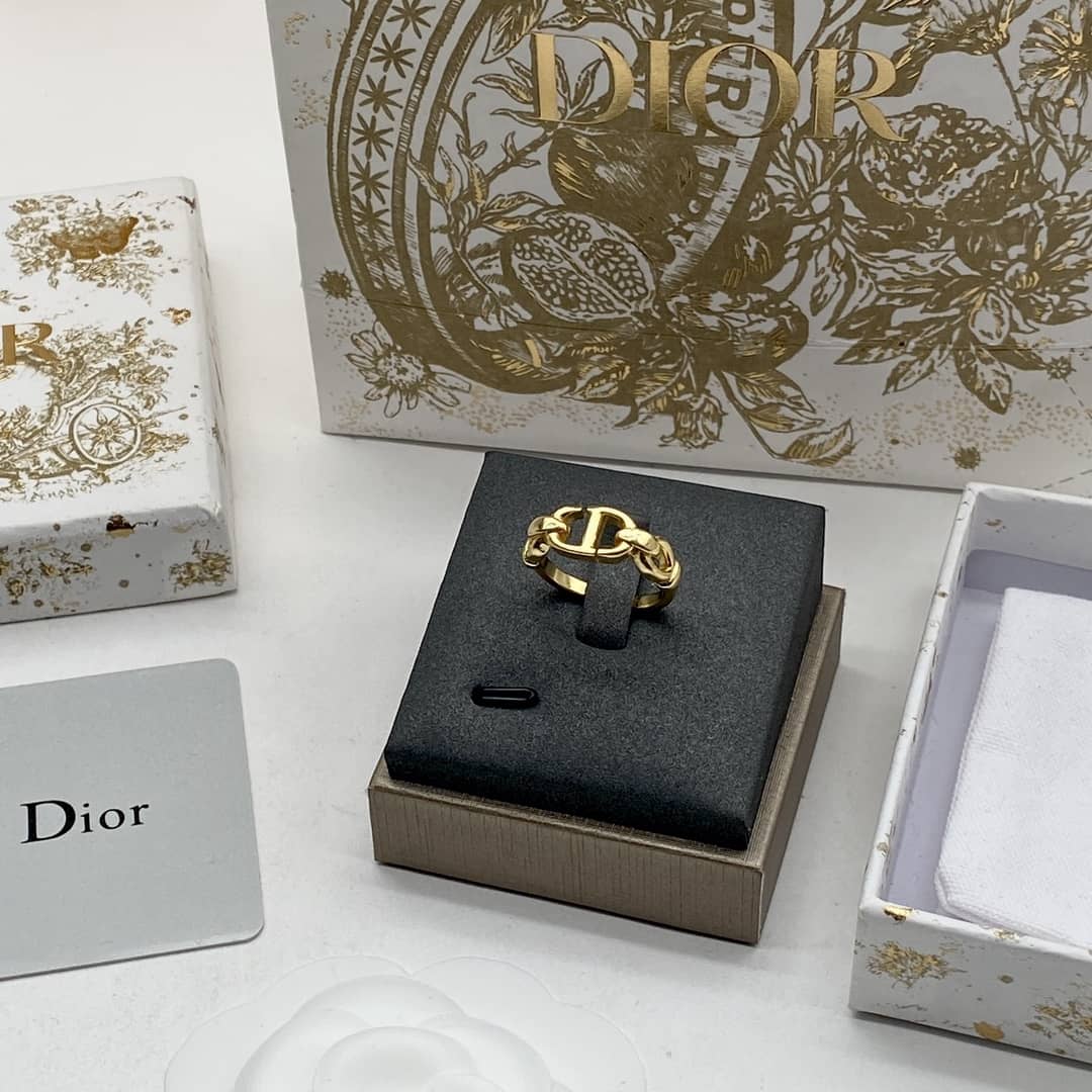 High Quality Chr1st1an D10r Ring