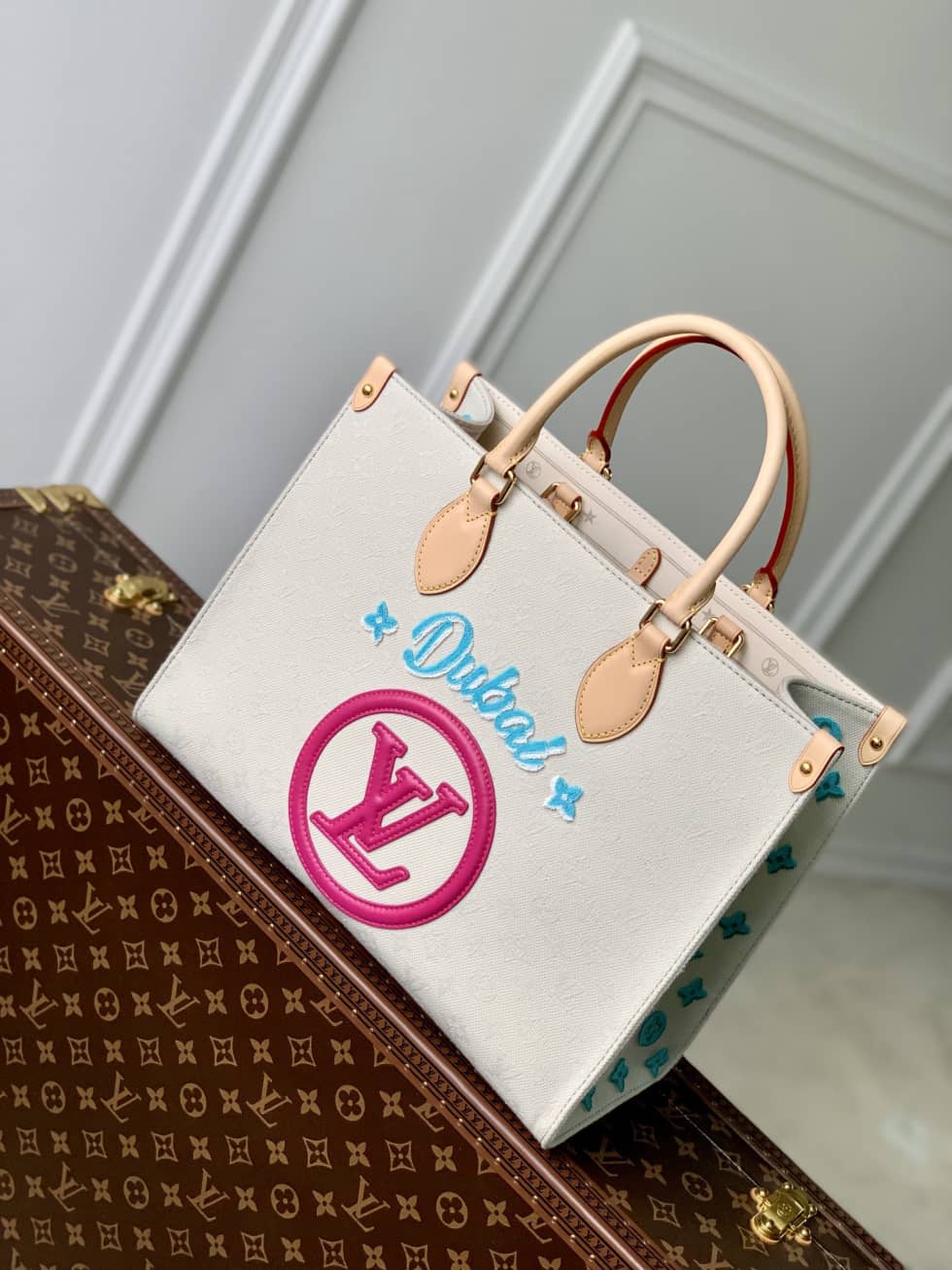 L0vis Vvtt0n OnTheGo MM M20815 Replica Tote
