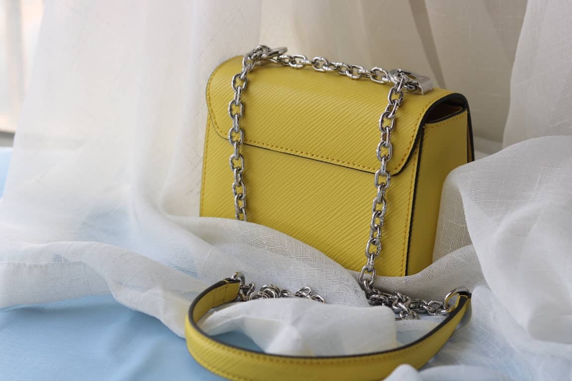 L0vis Vvtt0n Replica Twist MM Epi Leather Bag Yellow