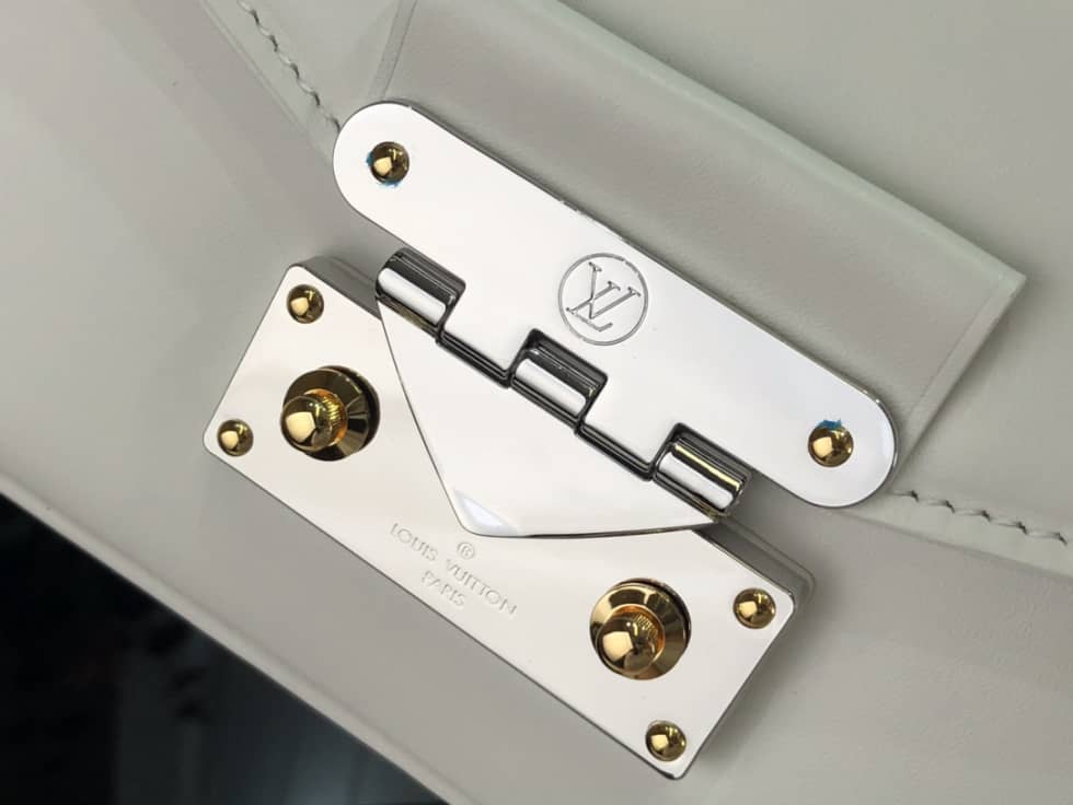 L0vis Vvtt0n Swing Handbag White M20393 Replica Shoulder Bag
