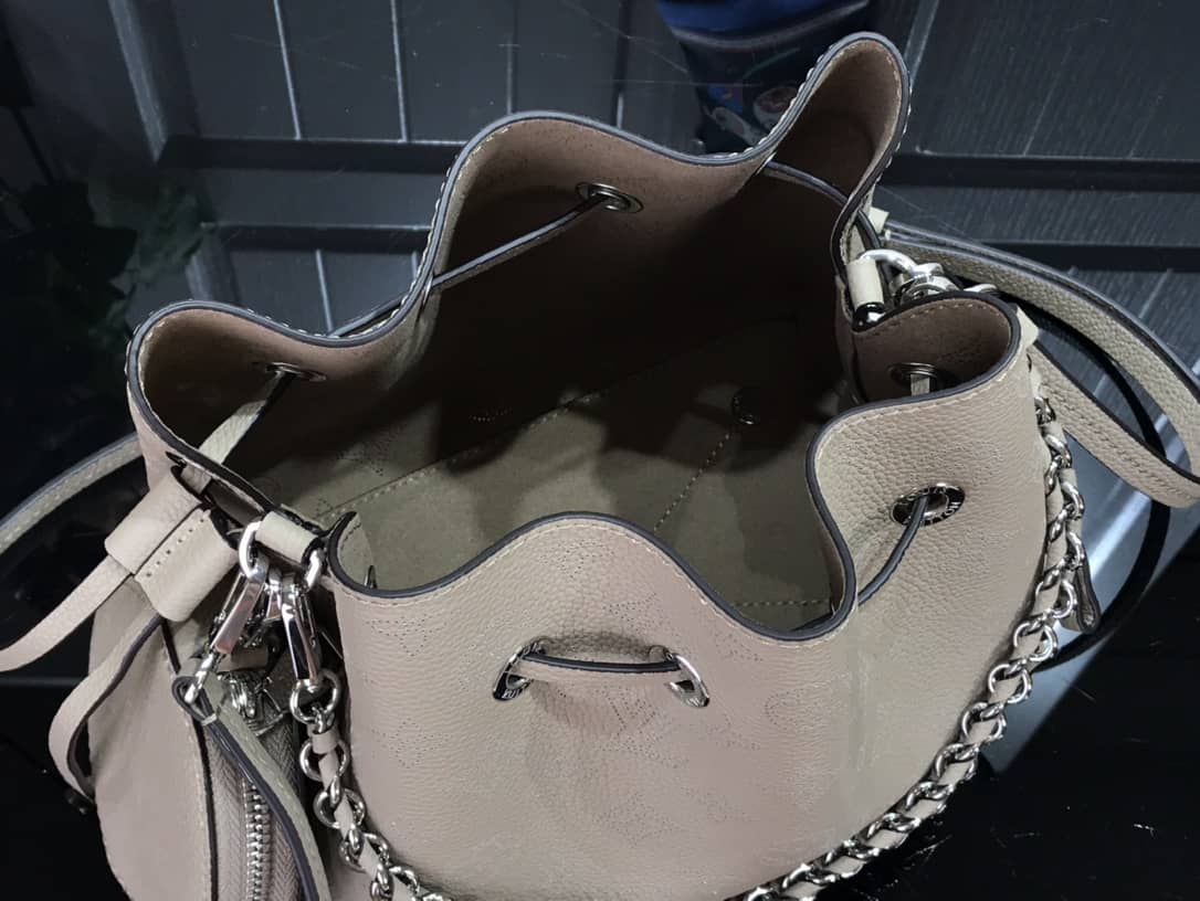 L0vis Vvtt0n Bella Mahina Magnolia Leather Replica Bag Apricot M57068