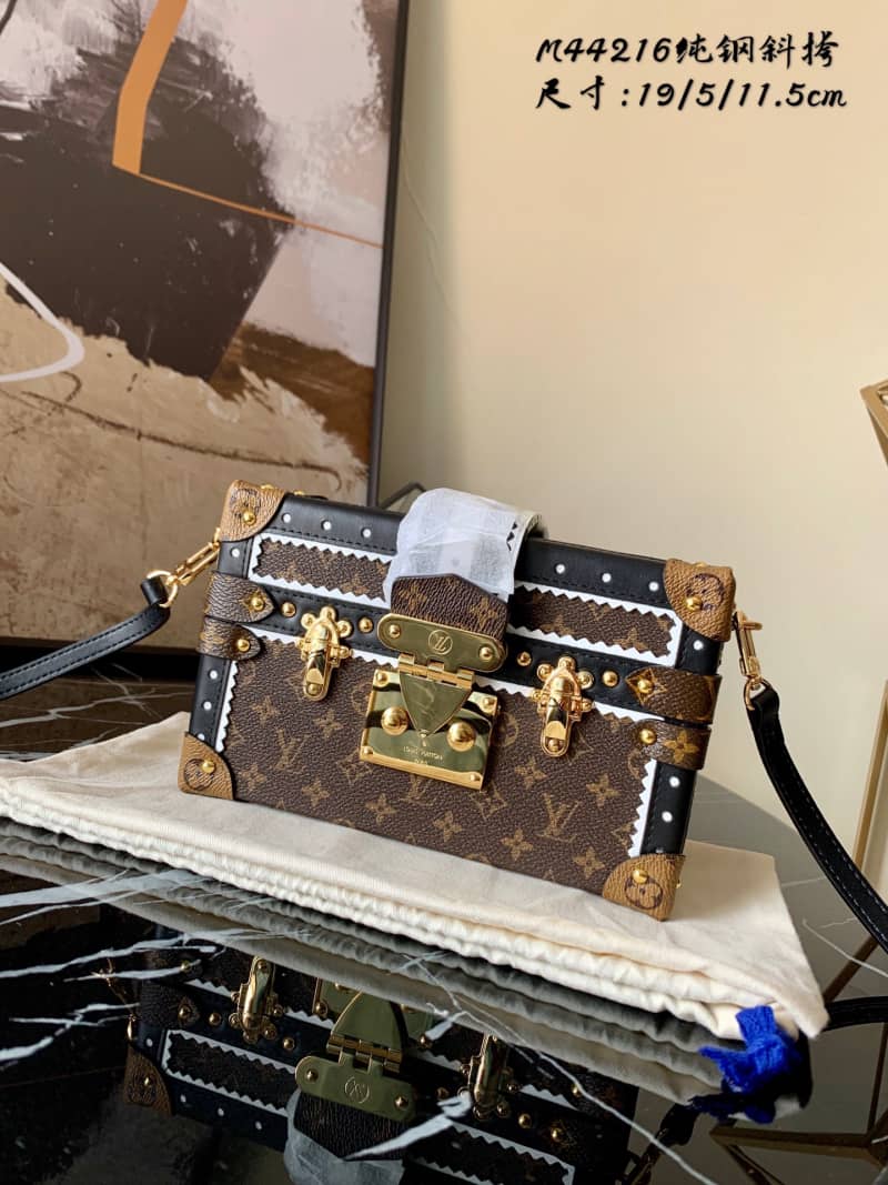 L0vis Vvtt0n Petite Malle Monogram Canvas Replica Bag M44216