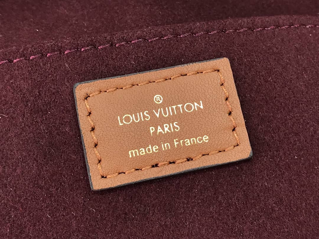 L0vis Vvtt0n Monogram Petit Sac Plat 2Way Replica Shoulder Bag Red M69442