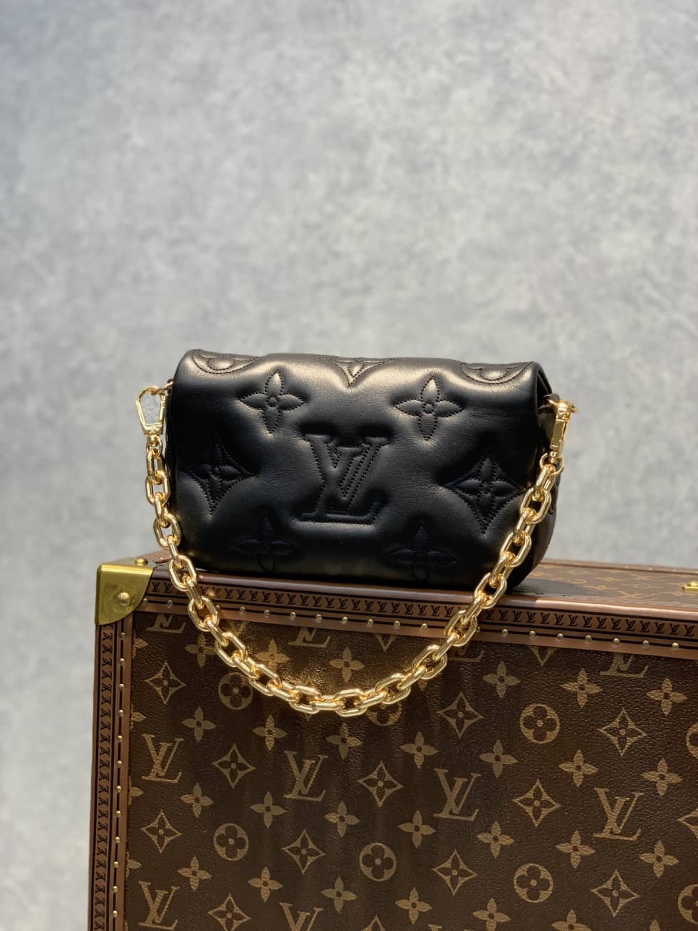L0vis Vvtt0n Wallet On Strap Bubblegram Black M81398 Replica