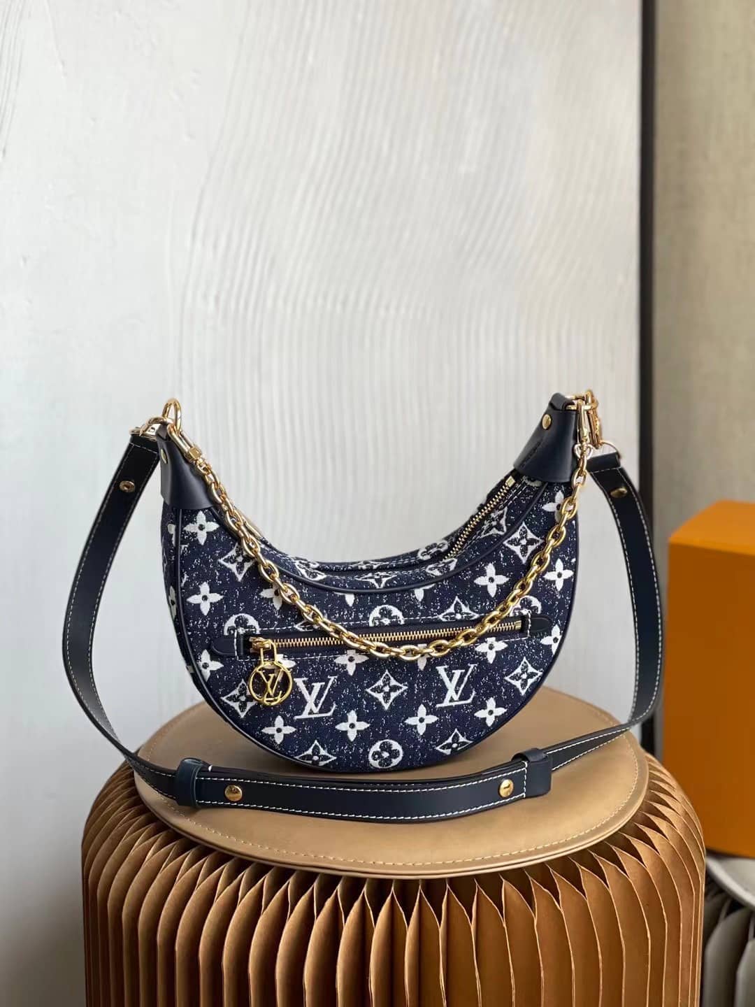 L0vis Vvtt0n Denim Loop Bag Blue M81166 Replica Hobo