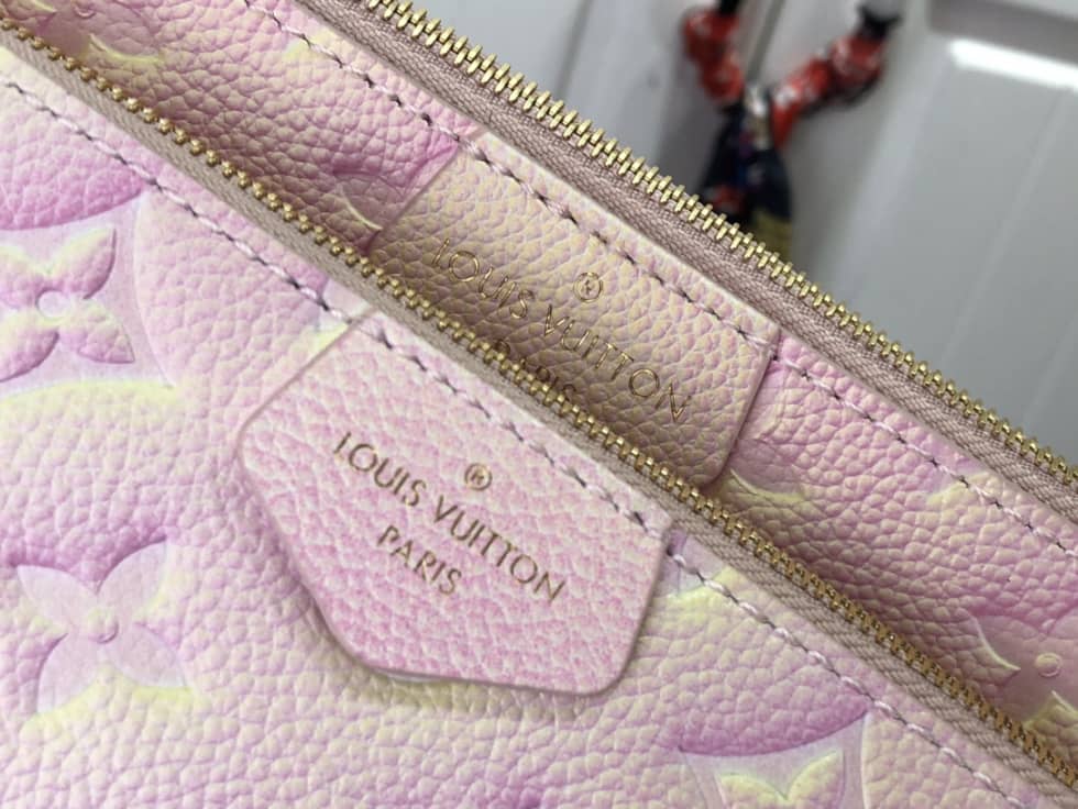 L0vis Vvtt0n Multi Pochette Accessoires Light Pink M46093 Replica