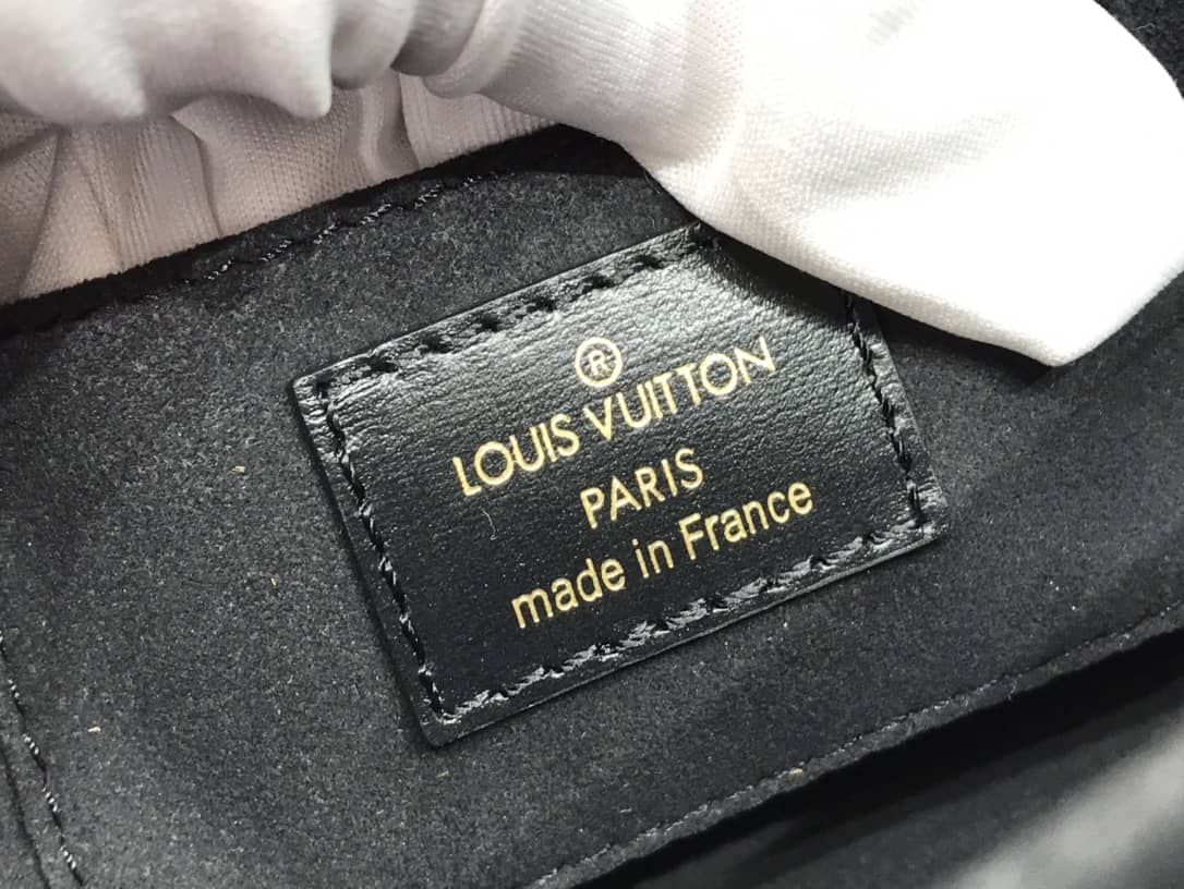 L0vis Vvtt0n Dauphine Mini Monogram Replica Crossbody Bag Black M44580