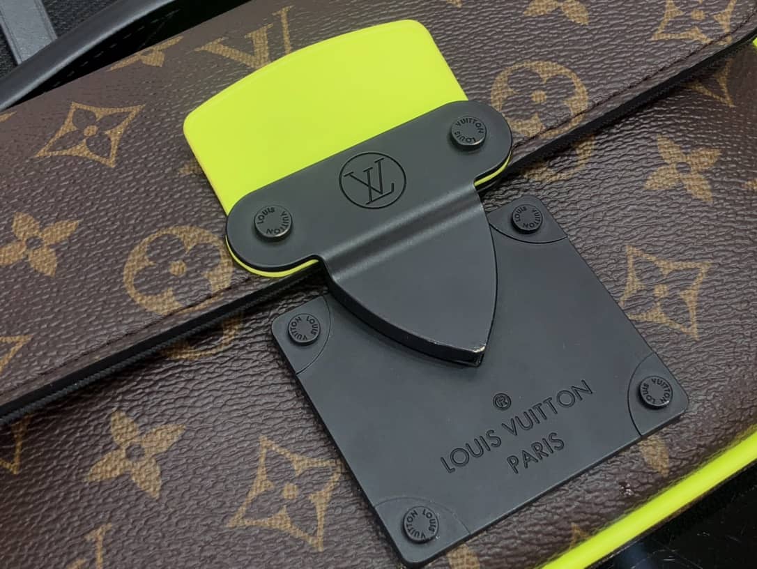 L0vis Vvtt0n S Lock Replica Sling Bag Yellow M45807