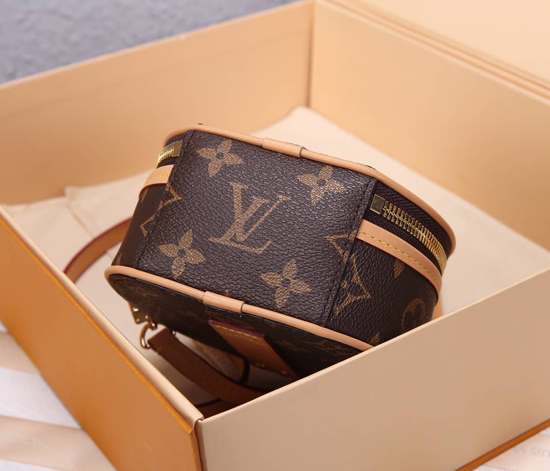 L0vis Vvtt0n Mini Boite Chapeau Replica Crossbody Bag M44699