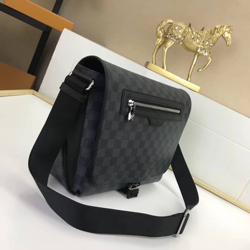 L0vis Vvtt0n Matchpoint Messenger Bag Replica N40010