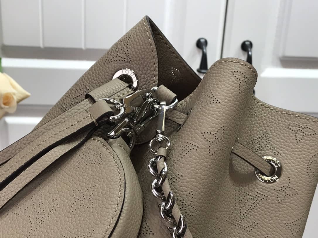 L0vis Vvtt0n Bella Mahina Magnolia Leather Replica Bag Apricot M57068