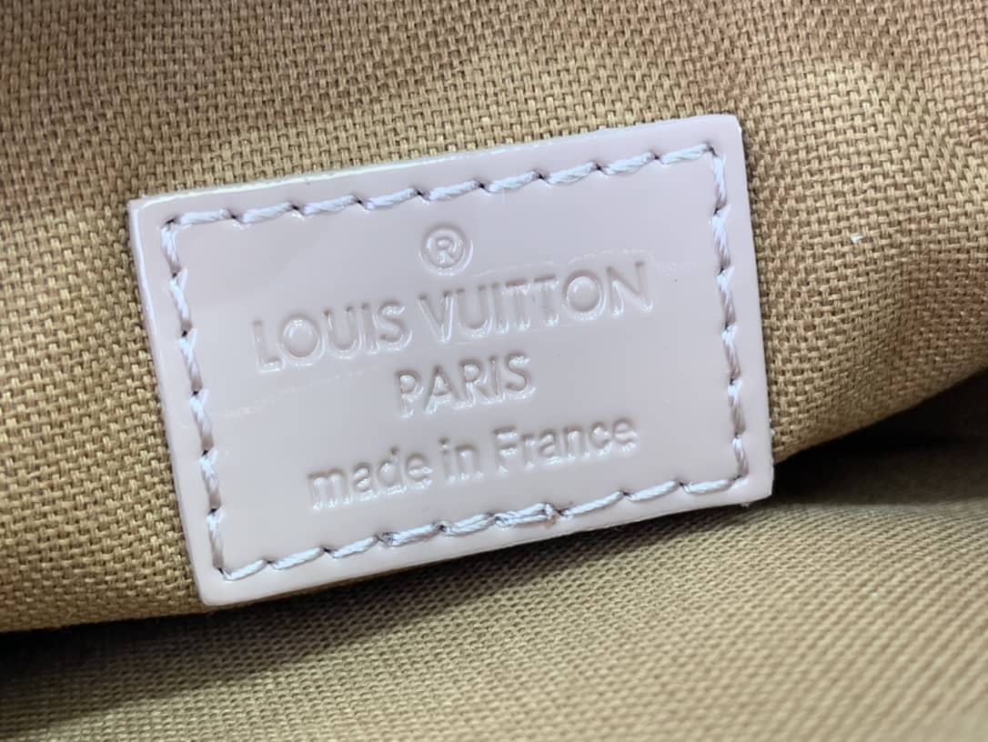 L0vis Vvtt0n Pochette Dupe Monogram Vernis Accessories Replica Pouch Pink M58009